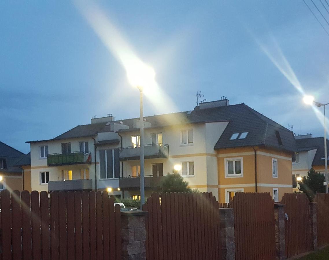 Mieszkanie Z Ogrodkiem Breslavia Exterior foto